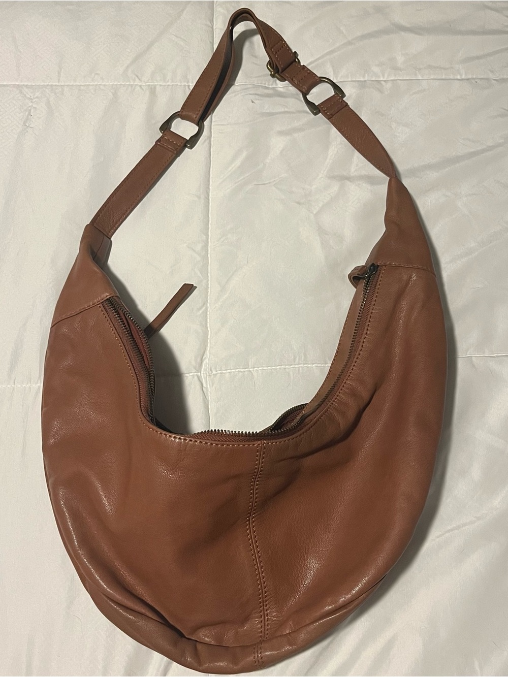 FREE PEOPLE IDLE HANDS SLING Brown Leather Crescent Shoulder Bag